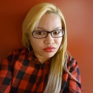 Meet your Posher, Vanessa